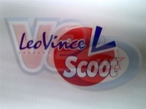 LEO VINCE SCOOT STICKER – 95MM