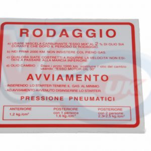 RED ITALIAN RUNNING IN STICKER WITH ITALIAN TEXT – 120mm x 110mm