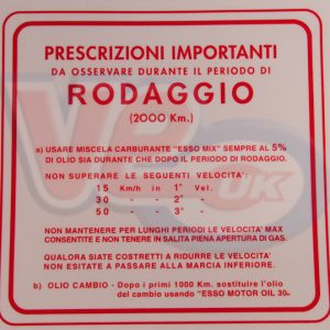 RED ITALIAN RUNNING IN STICKER WITH ITALIAN TEXT – 150mm x 145mm