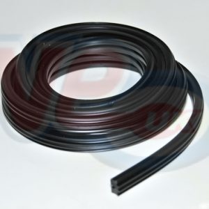 BLACK FOOTBOARD RUBBER – 16mm WIDE, 4 RIBS, 3.9 Mtr LONG